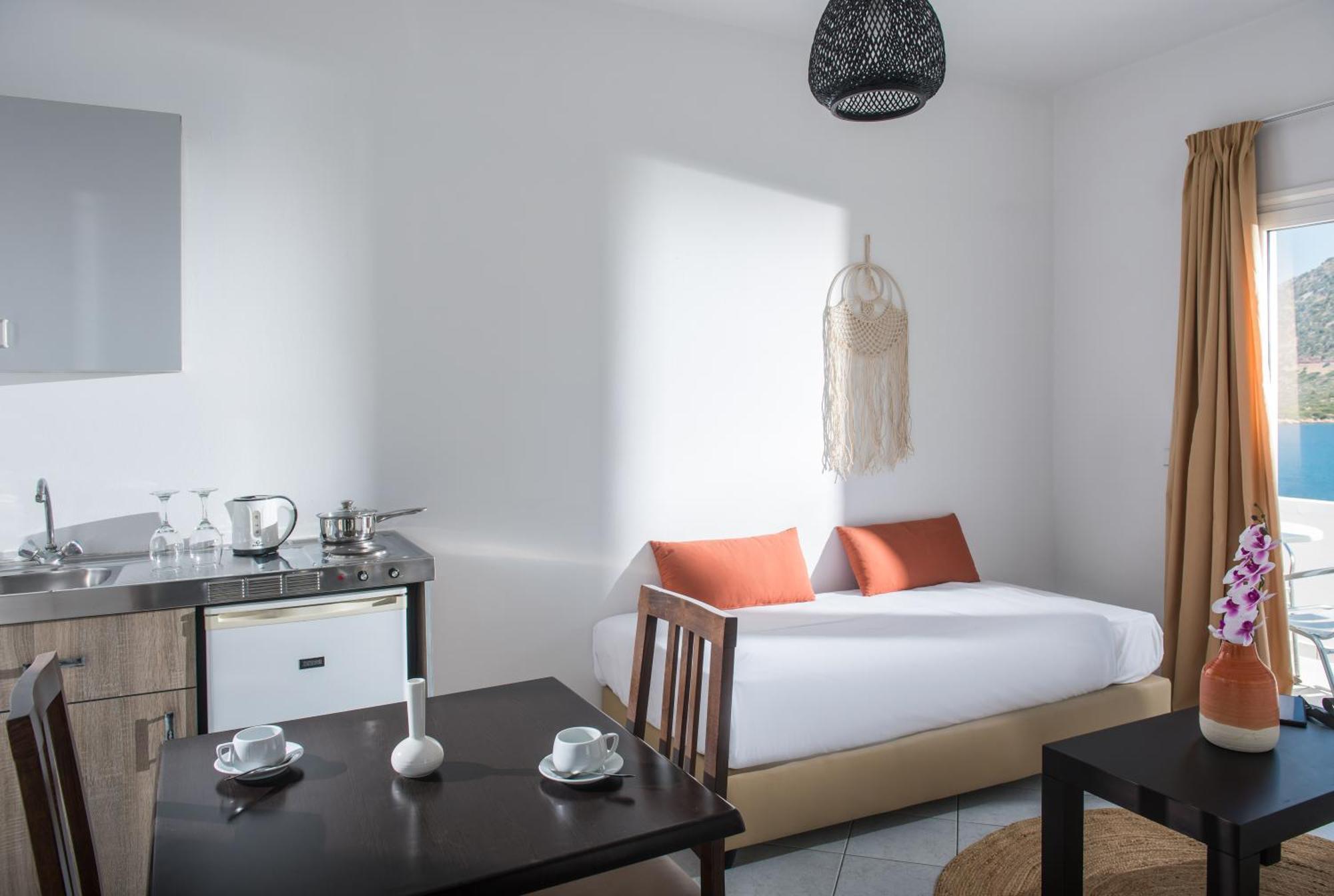 Troulis Apart-Hotel Bali  Номер фото